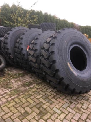 2019 Michelin 26.5R25