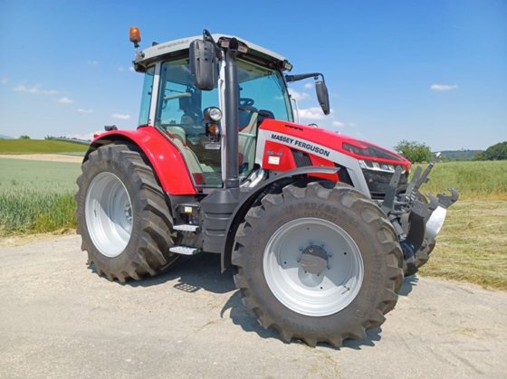 Massey-Ferguson 5S.145 EX in Koppigen, Switzerland