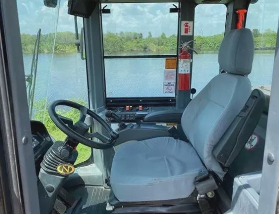 ホイールローダー5トン