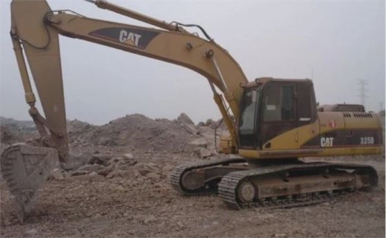 カーター 325D ショベル