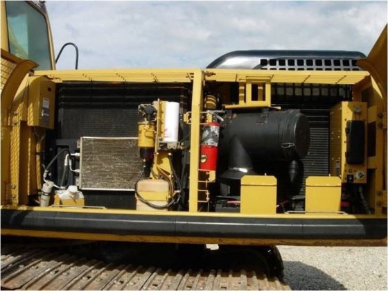 カーター 324D ショベル