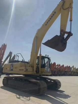 コマツPC350-7掘削機