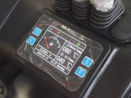 2.5トンフォークリフト