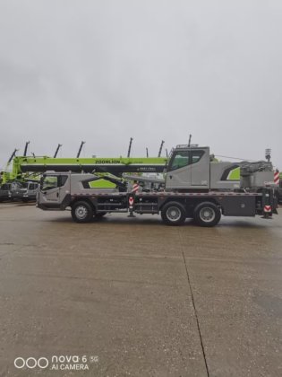 25トンの中連重科