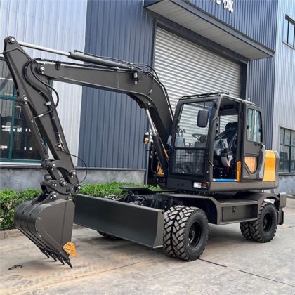 大型車輪付き掘削機