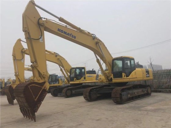 コマツPC450-7掘削機