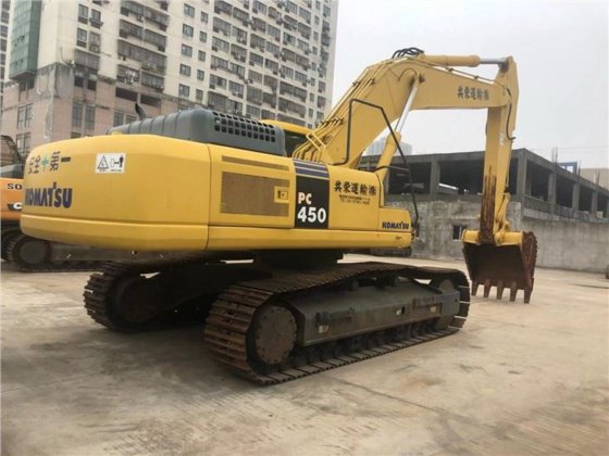 コマツPC450-7掘削機