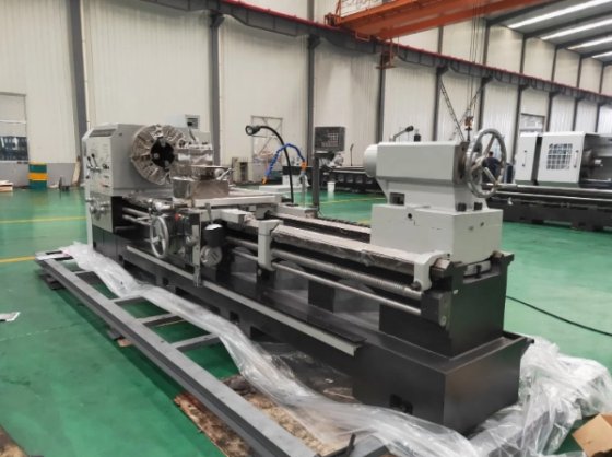 Manual Pipe Threading Lathe for Accurate Industrial Applications in ...
