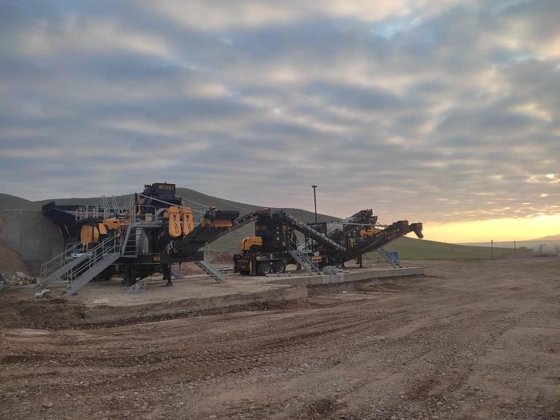 破碎机与筛分设备