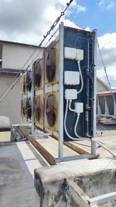 2001 SIARCO 蒸发塔，带 8 个风扇