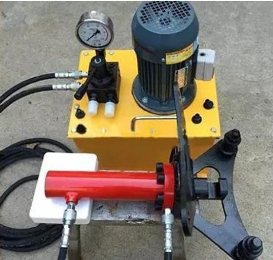 新しい調節可能な角度の携帯用鉄筋の benderpipe の曲がる機械