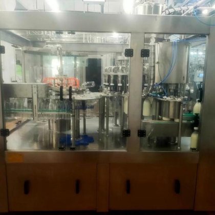 全自动三合一奶茶果汁瓶清洗灌装旋盖包装贴标机