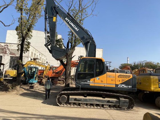 2020 Hyundai R225LC-9T
