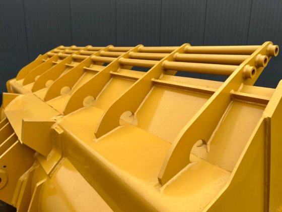 2025 CAT 980 incl. cutting