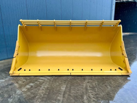 2025 CAT 980 incl. cutting