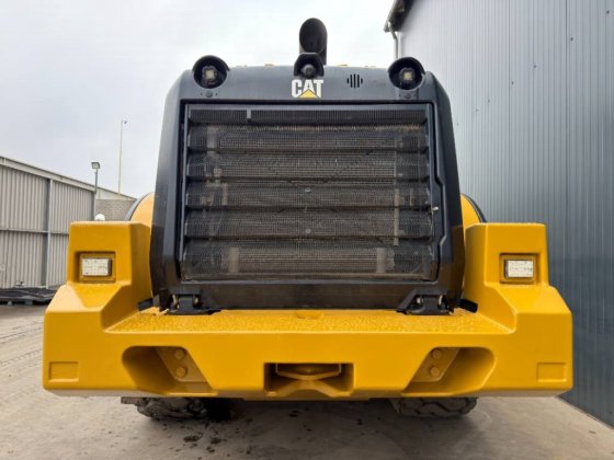 2016 CAT 972M