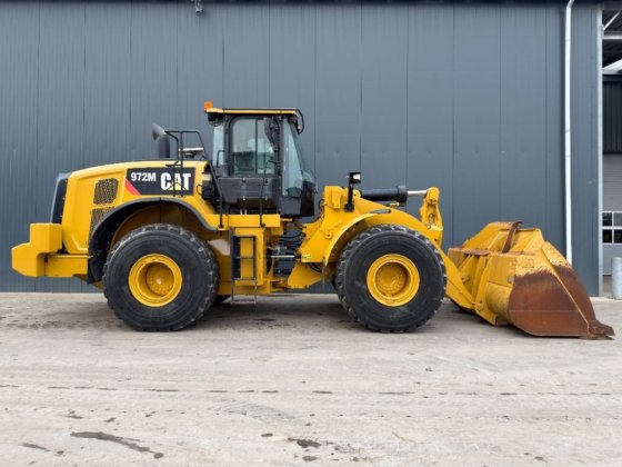 2016 CAT 972M