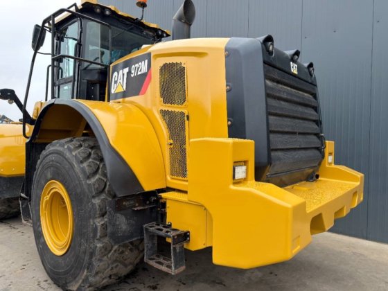 2016 CAT 972M