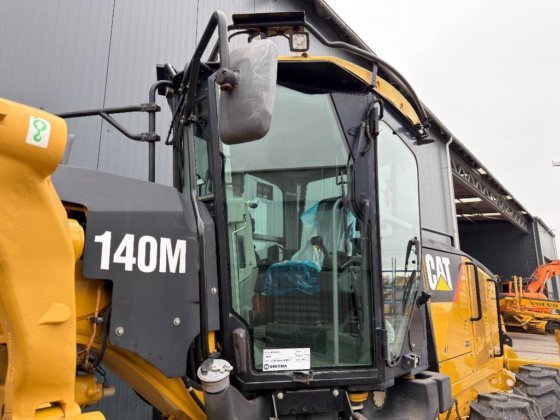 2011 CAT 140M - BAJAS