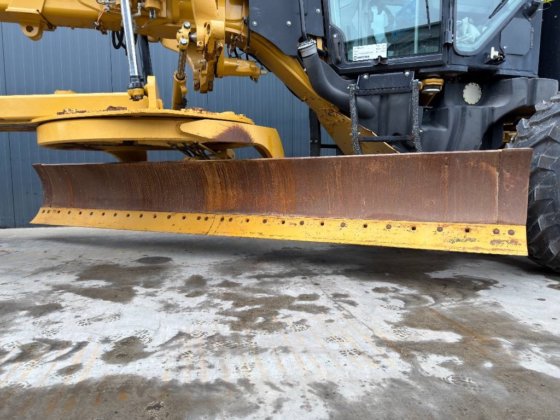 2011 CAT 140M - BAJAS