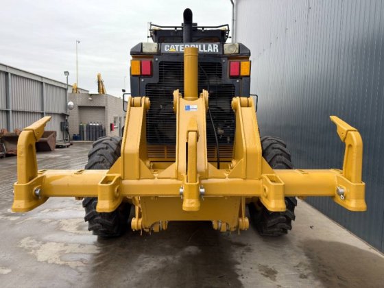 2011 CAT 140M - BAJAS