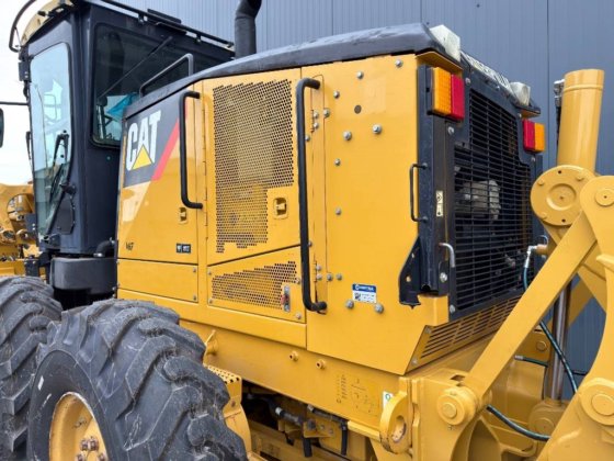 2011 CAT 140M - BAJAS