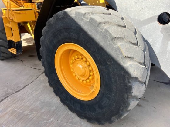 2011年沃尔沃L90F