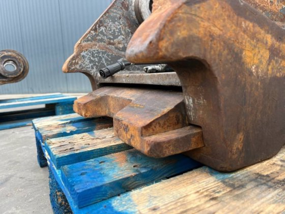 格耶斯塔德 S80 - 329E