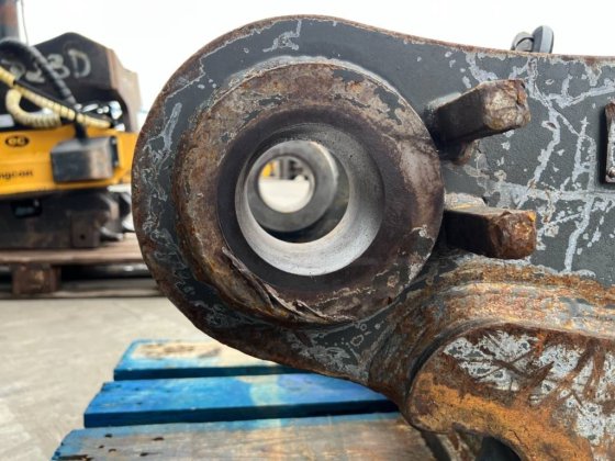 格耶斯塔德 S80 - 329E