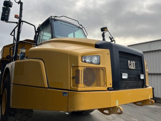 2017年 CAT 735C