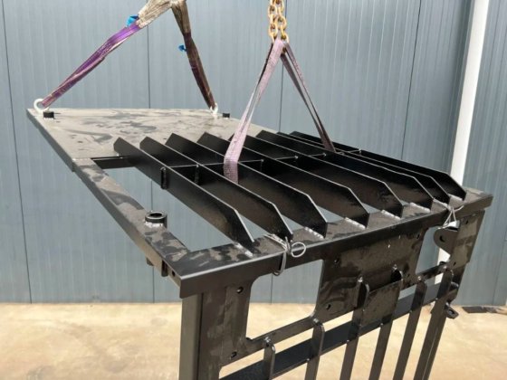 2025 CAT 324D Guarda