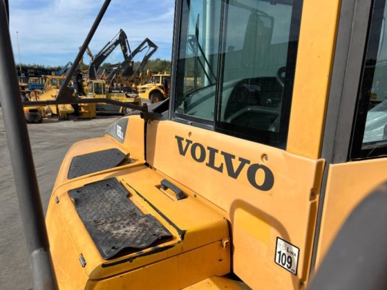 2008年式ボルボA35E FS