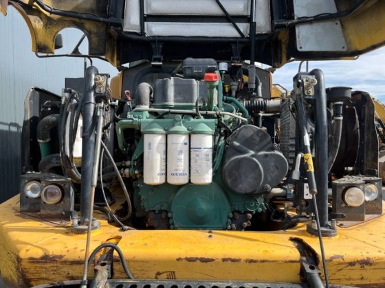 2008年式ボルボA35E FS