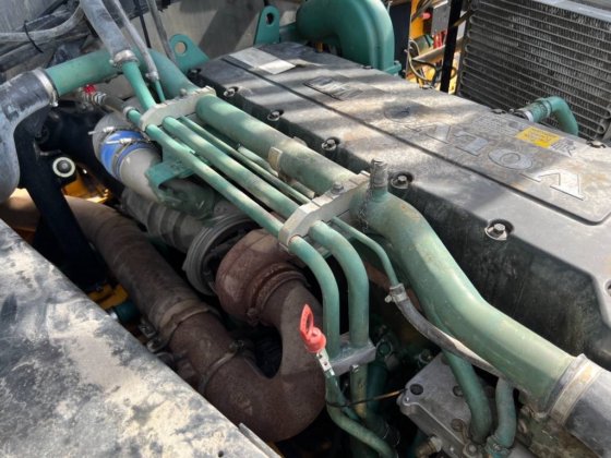 2008年式ボルボA35E FS