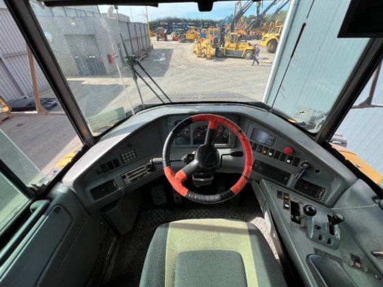 2008年式ボルボA35E FS