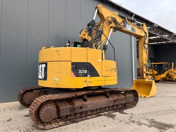 2007 CAT 321D LCR