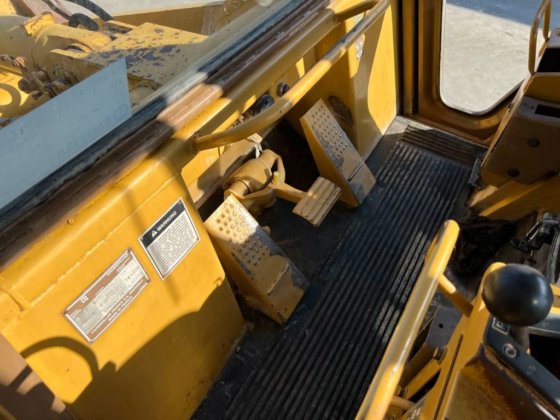1986 CAT 953 - 鬈鉤?