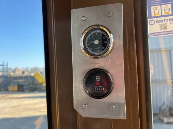 1986 CAT 953 - 鬈鉤?