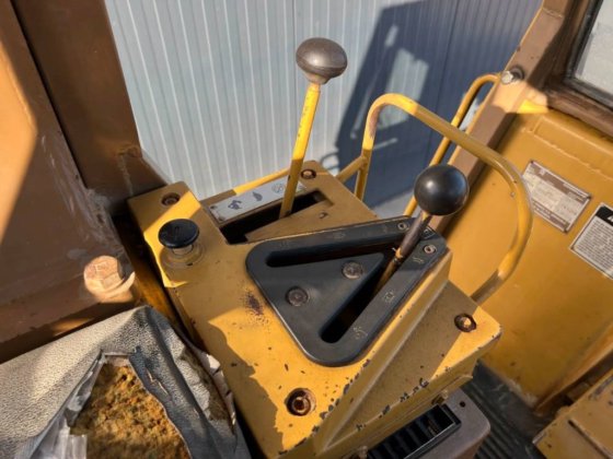 1986 CAT 953 - 鬈鉤?