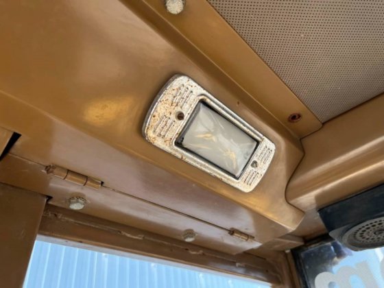 1986 CAT 953 - 鬈鉤?