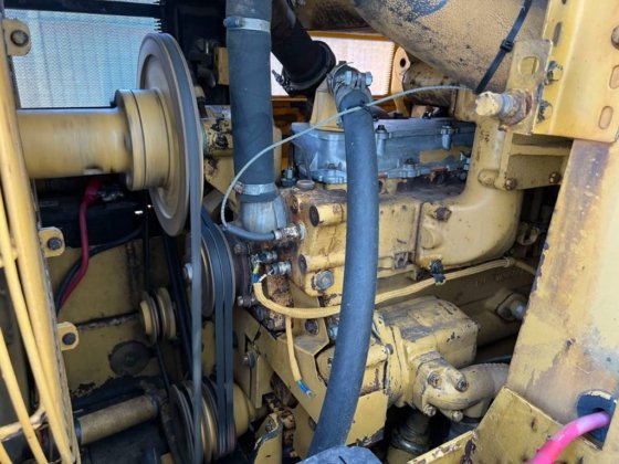 1986 CAT 953 - 鬈鉤?