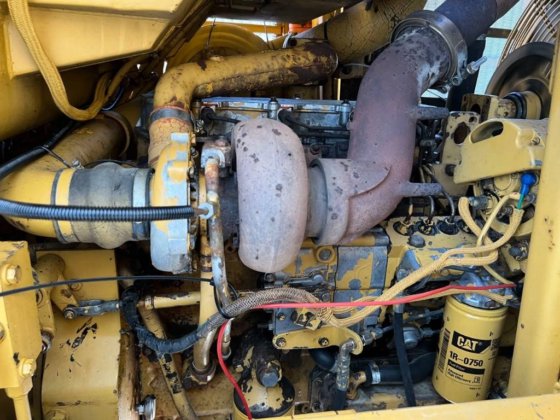 1986 CAT 953 - 鬈鉤?