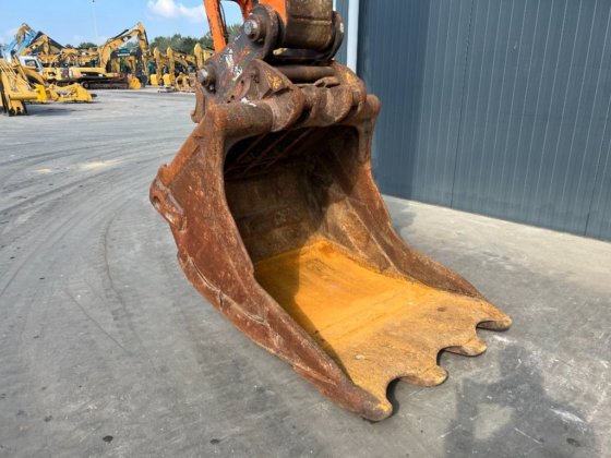 2012年斗山 DX235LCR