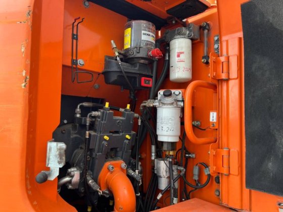 2012年斗山 DX235LCR