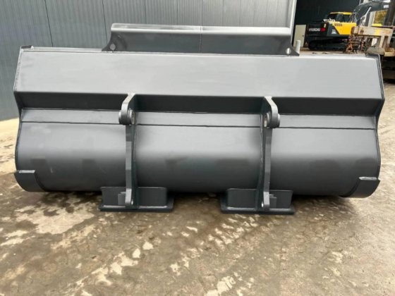 2025 Volvo ISO / Lundberg