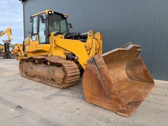 2010 CAT 973D