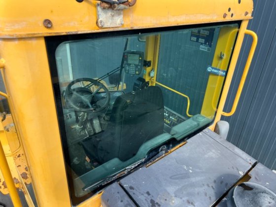 2004年沃尔沃L60E