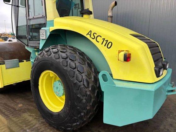 2007年 Ammann ASC110 D