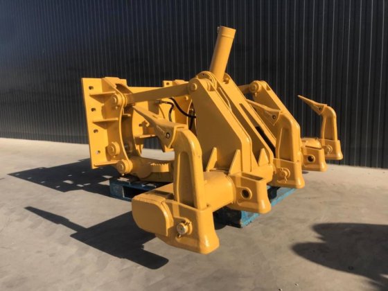 2025年沃尔沃G946B