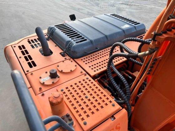 2010年斗山 DX170W